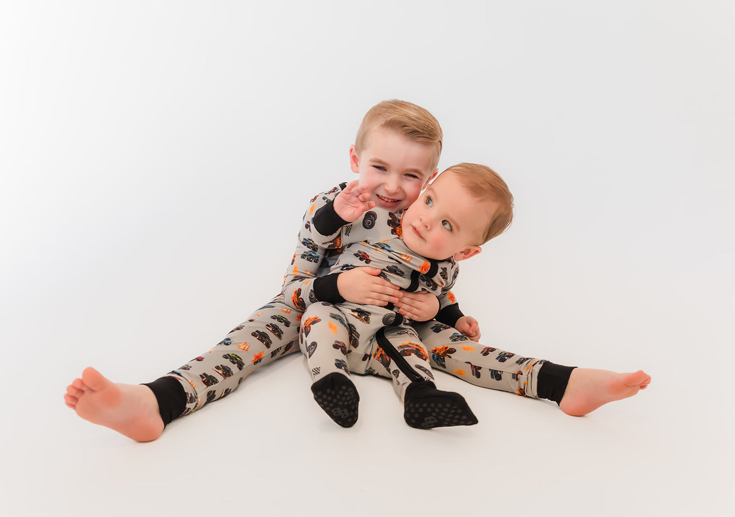 NEW - PJ SET - MONSTER TRUCK